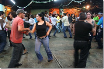salsa_nightclub_cancun_thumb